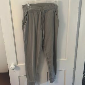 American Eagle Joggers